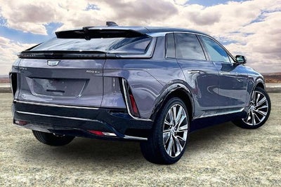 2025 Cadillac LYRIQ Luxury 3