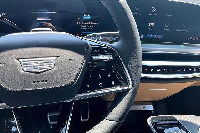2025 Cadillac LYRIQ Luxury 3
