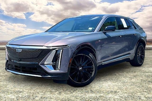 2025 Cadillac LYRIQ Luxury 3