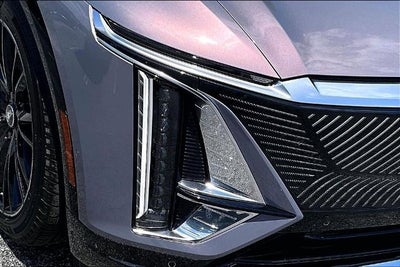 2025 Cadillac LYRIQ Luxury 3