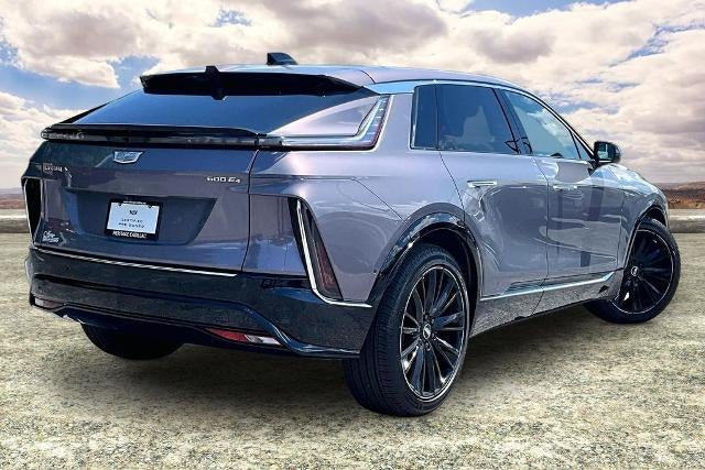 2025 Cadillac LYRIQ Luxury 3
