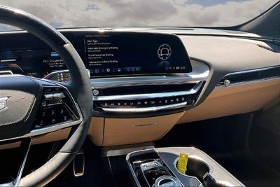 2025 Cadillac LYRIQ Luxury 3