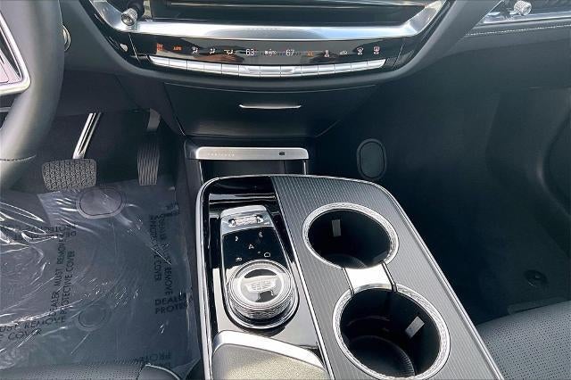 2024 Cadillac LYRIQ Sport 2