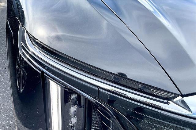 2024 Cadillac LYRIQ Sport 2