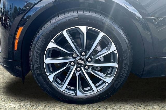 2024 Cadillac LYRIQ Sport 2