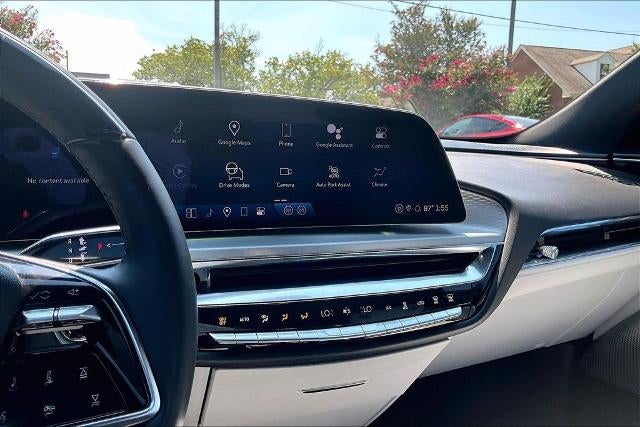 2024 Cadillac LYRIQ Sport 2