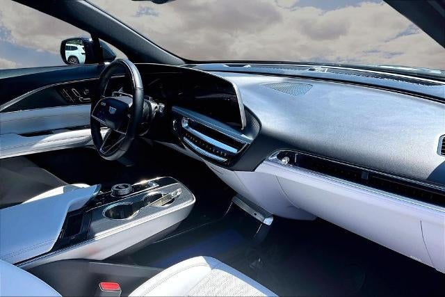2024 Cadillac LYRIQ Sport 2
