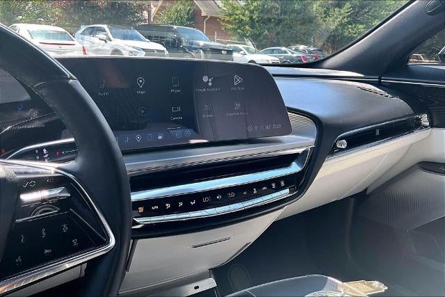 2024 Cadillac LYRIQ Sport 2