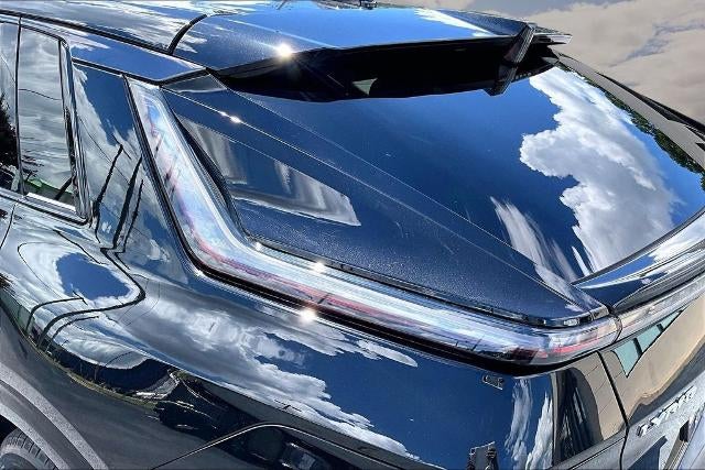 2024 Cadillac LYRIQ Sport 2