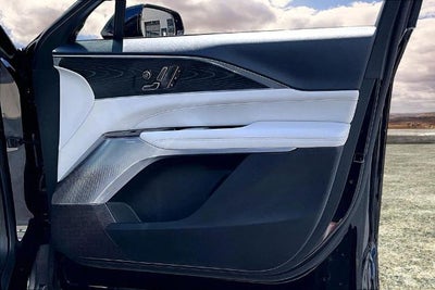 2024 Cadillac LYRIQ Sport 2