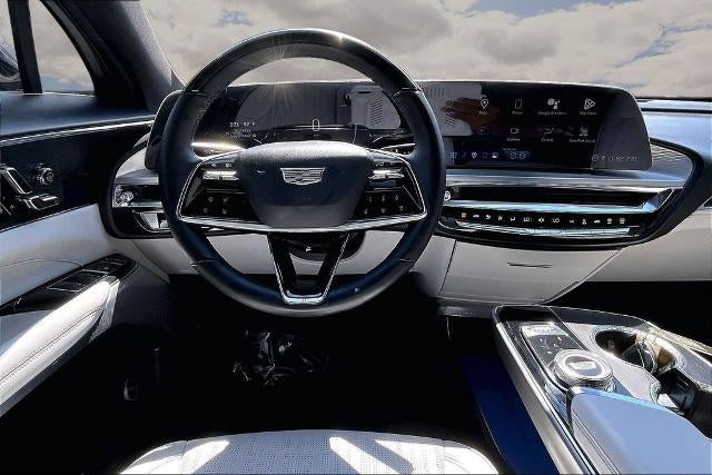 2024 Cadillac LYRIQ Sport 2