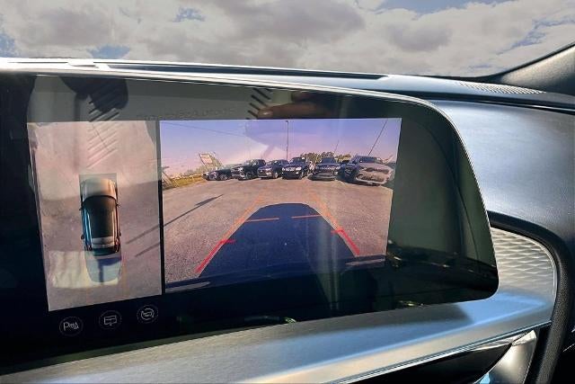 2024 Cadillac LYRIQ Sport 2