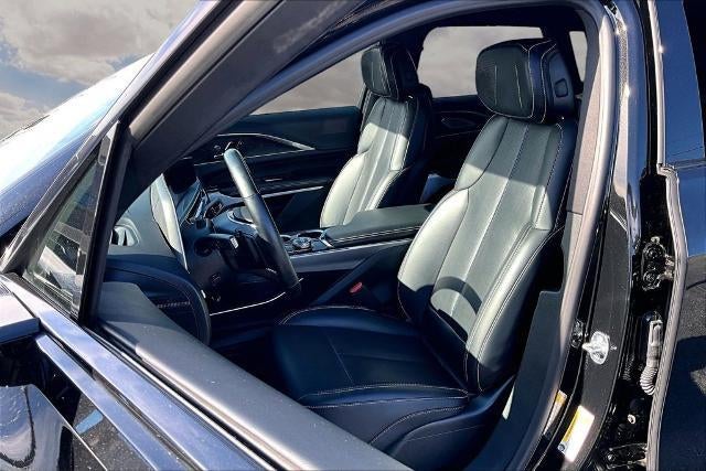 2024 Cadillac LYRIQ Sport 2