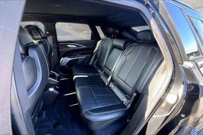 2024 Cadillac LYRIQ Sport 2