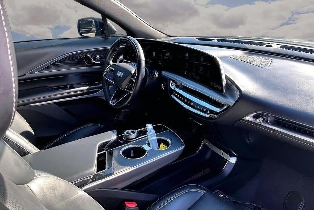 2024 Cadillac LYRIQ Sport 2