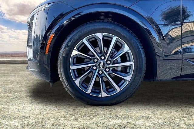 2024 Cadillac LYRIQ Sport 2