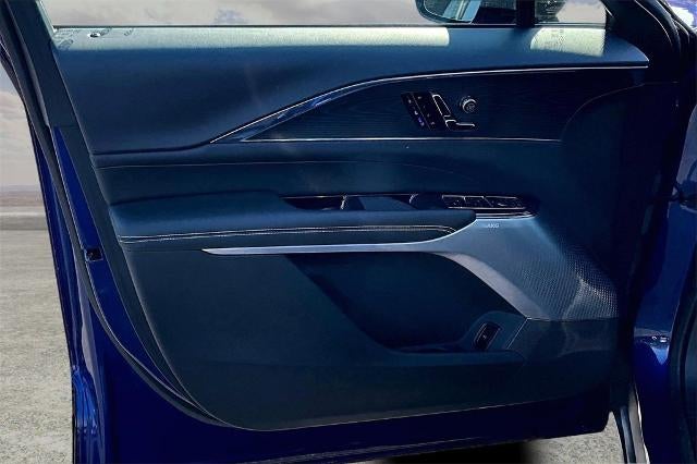 2024 Cadillac LYRIQ Sport 3