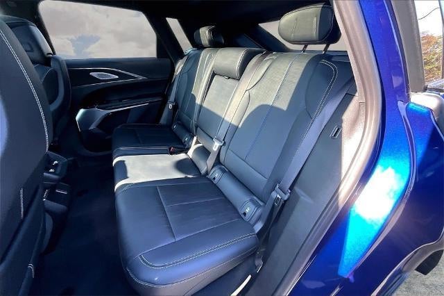 2024 Cadillac LYRIQ Sport 3