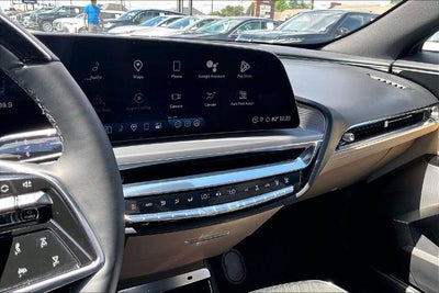2024 Cadillac LYRIQ Sport 3