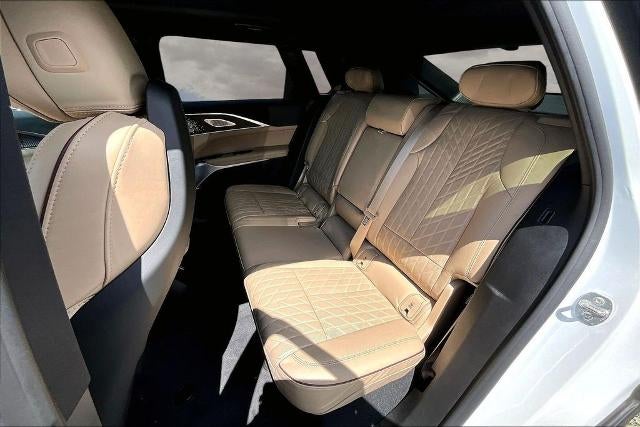 2024 Cadillac LYRIQ Sport 3
