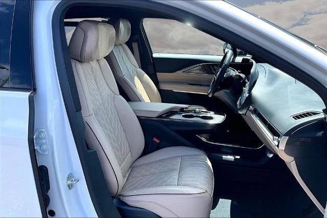 2024 Cadillac LYRIQ Sport 3