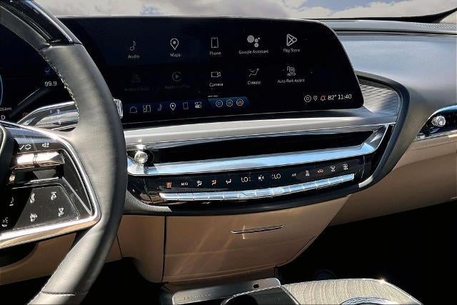2024 Cadillac LYRIQ Sport 3