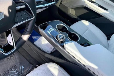 2024 Cadillac LYRIQ Sport 3