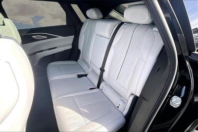 2024 Cadillac LYRIQ Sport 3