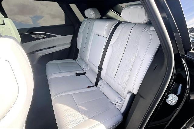 2024 Cadillac LYRIQ Sport 3