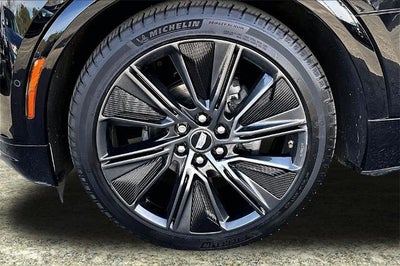 2024 Cadillac LYRIQ Sport 3