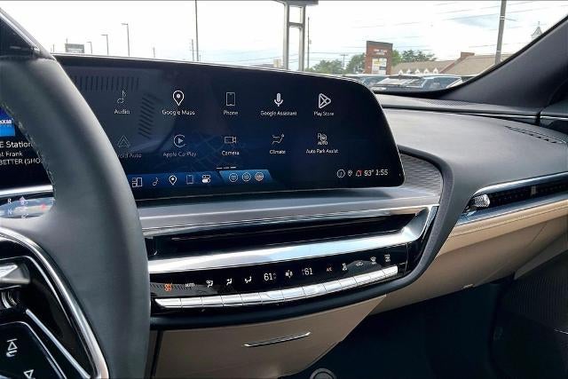2024 Cadillac LYRIQ Sport 3