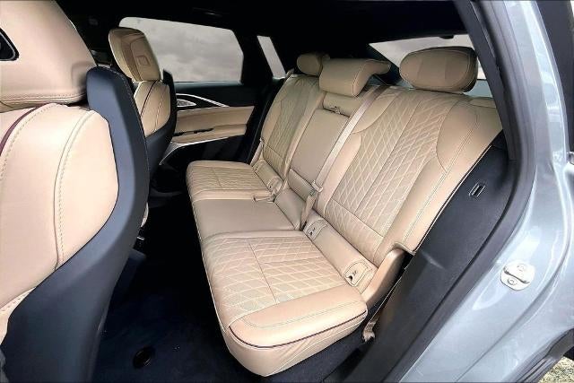 2024 Cadillac LYRIQ Sport 3