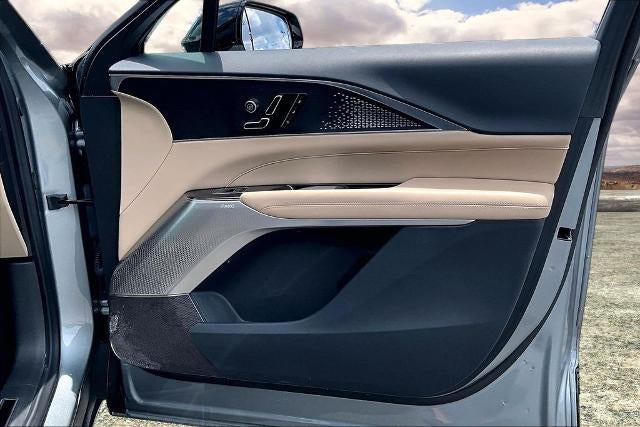 2024 Cadillac LYRIQ Sport 3