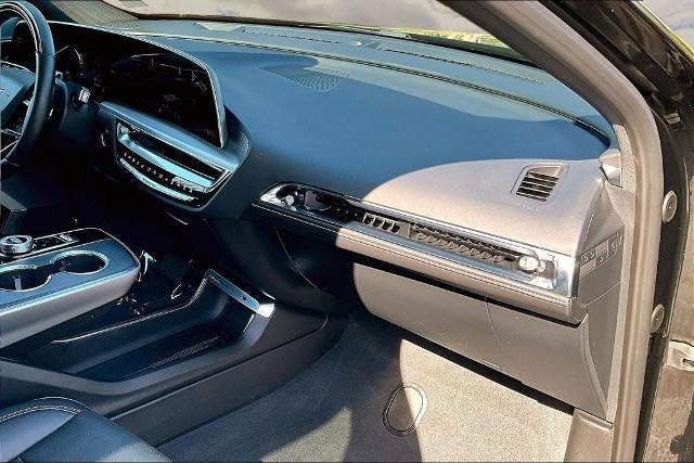 2024 Cadillac LYRIQ Sport 3
