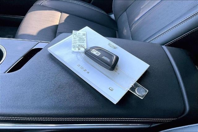 2024 Cadillac LYRIQ Sport 3
