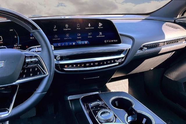 2024 Cadillac LYRIQ Sport 3