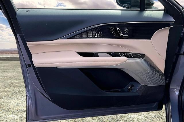 2024 Cadillac LYRIQ Sport 3