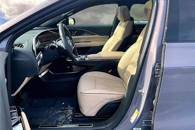 2024 Cadillac LYRIQ Sport 3