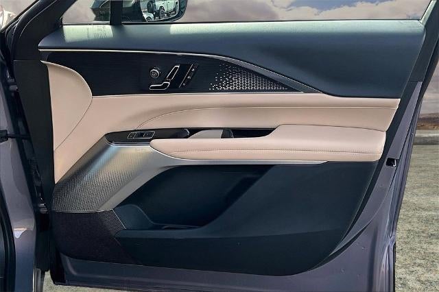 2024 Cadillac LYRIQ Sport 3