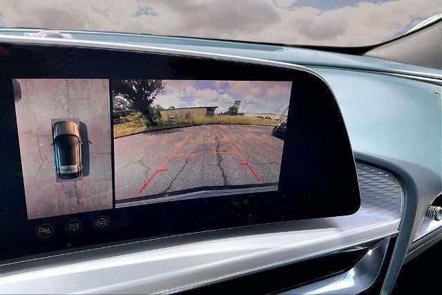 2024 Cadillac LYRIQ Sport 3