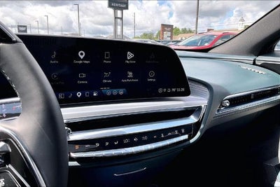 2024 Cadillac LYRIQ Sport 3