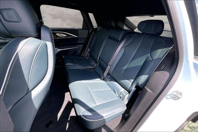 2024 Cadillac LYRIQ Sport 3