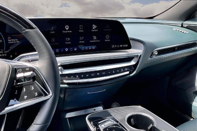 2024 Cadillac LYRIQ Sport 3