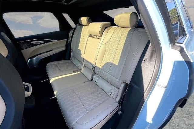 2024 Cadillac LYRIQ Sport 3