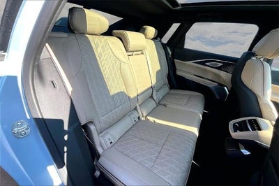 2024 Cadillac LYRIQ Sport 3