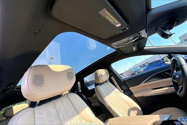 2024 Cadillac LYRIQ Sport 3