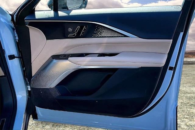 2024 Cadillac LYRIQ Sport 3