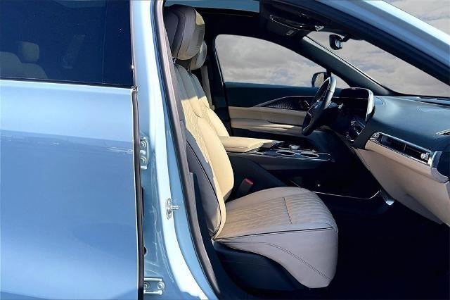 2024 Cadillac LYRIQ Sport 3