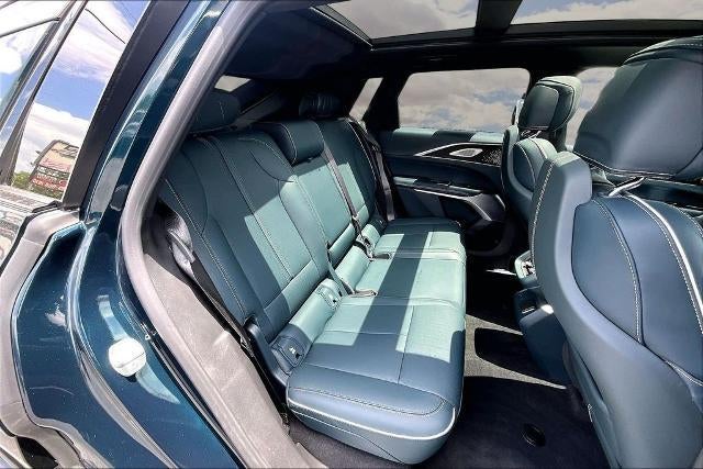 2024 Cadillac LYRIQ Sport 3