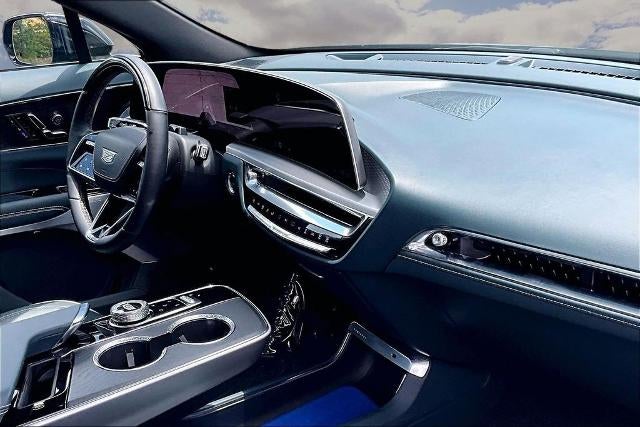 2024 Cadillac LYRIQ Sport 3